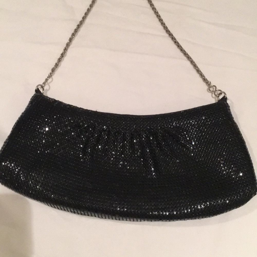 Cache black chain mail clutch
